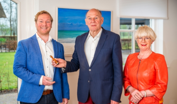 <p>Bernd van Hardeveld is beëdigd als NVM-Makelaar en neemt het stokje over van zijn vader Kees.</p>
