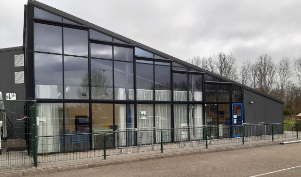 <p>De kantine van LHV; op het complex van de handbalvereniging wordt een voorronde van het NK Stoepranden gehouden.</p>