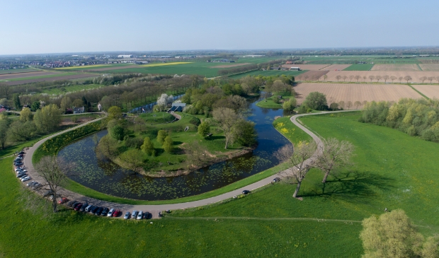 <p>Bij Fort Vuren</p>