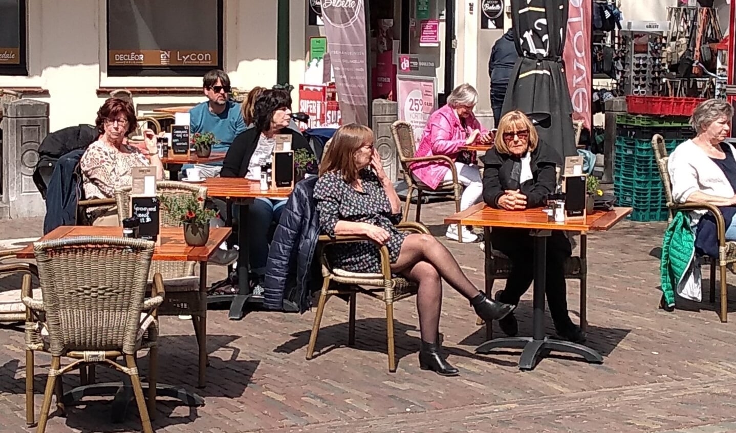 Eerst naar de Markt en dan naar het terras