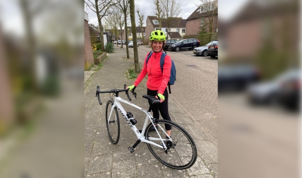 Burgemeester Langenacker heeft een racefiets aangeschaft.