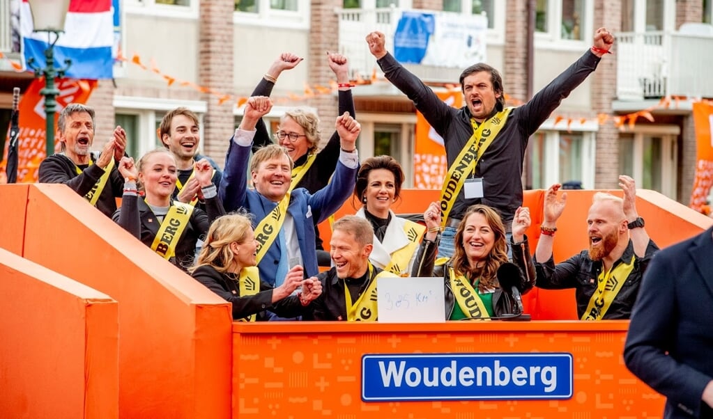 Team Woudenberg tijdens de Koningsdag-quiz in Amersfoort.