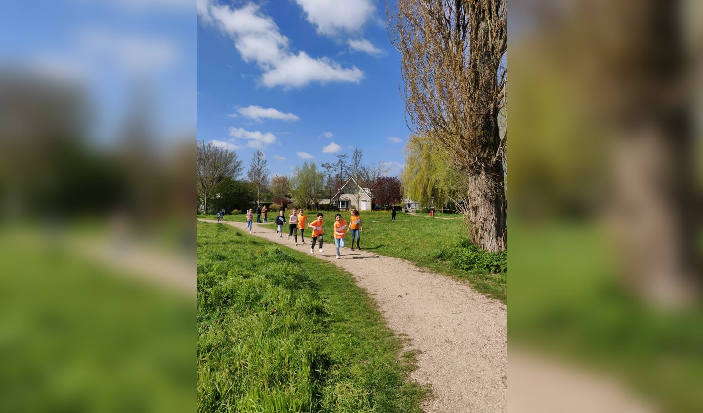 De kinderen van groep 6 doen een sponsorloop voor Fonds Gehandicaptensport.