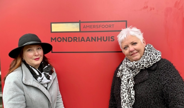 <p>Erica Haneveld en Anne Marie Bos werken met veel plezier in het Mondriaanhuis. <br><br></p>