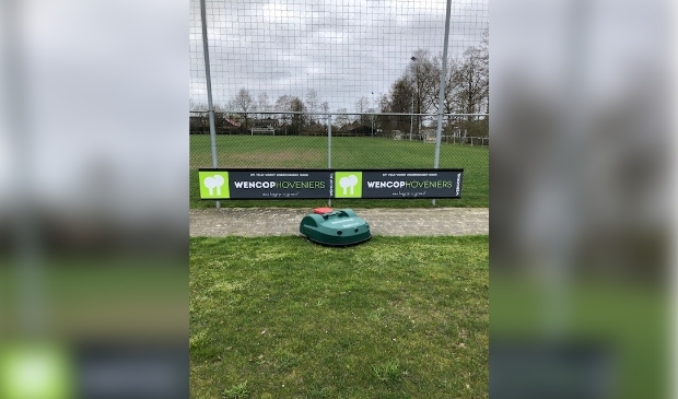 Robotmaaier bij Veensche Boys.
