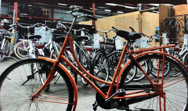 win een oranje fiets