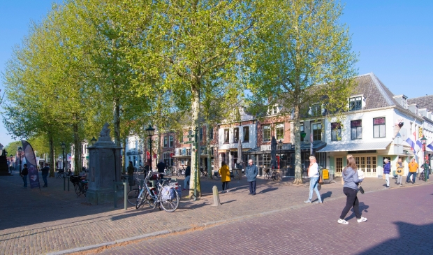 Koningsdag 2020. In de rij voor oranje tompoucen