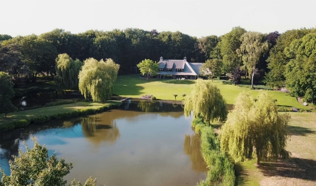 <p>Landgoed 'de Veentjes' aan de Bulderweg 1-3 staat te koop voor 4,3 miljoen euro.</p>