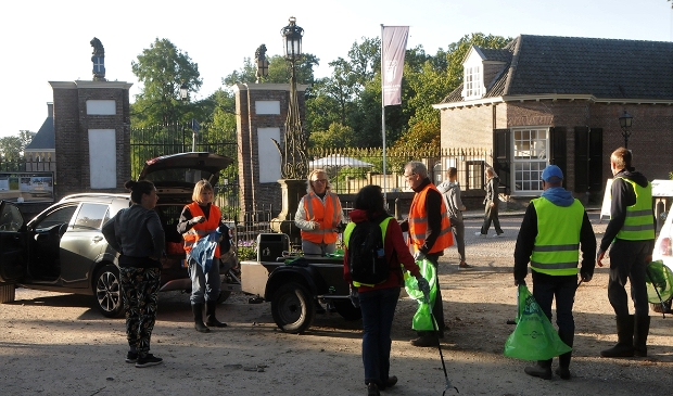 Afvalprikkers aan het werk
