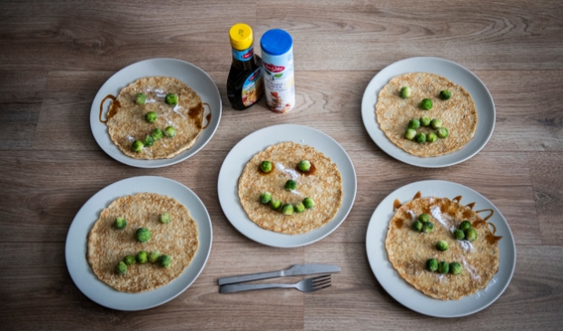 <p>Ik ga spruitjes, aardappels en gehakt halen, maar kom thuis met magnetronpannenkoeken, omdat een ander deel daar zin in had.</p>