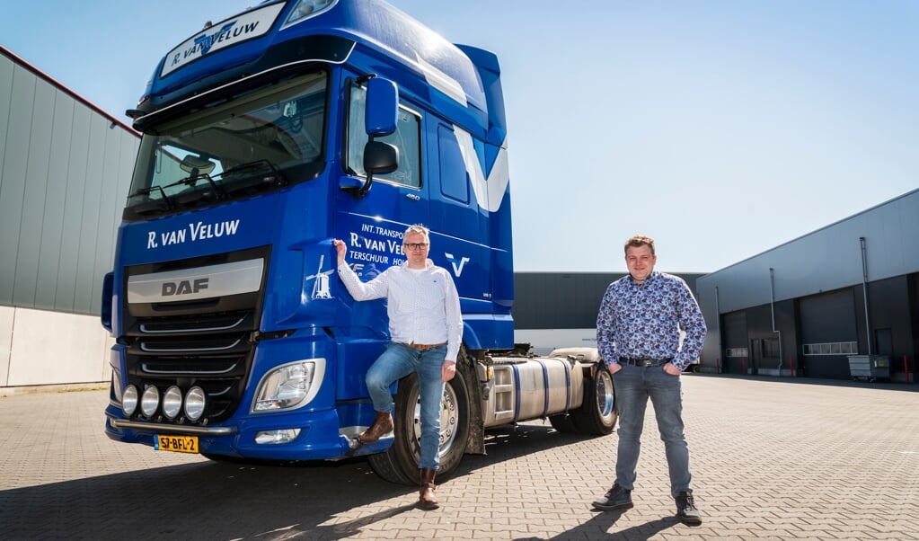 Dirk-Jan en Renger Hazeleger zoeken een nieuwe chauffeur voor Internationaal Transport van Veluw.