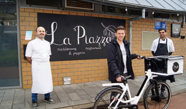 <p>La Piazza Woudenberg hoopt u straks te verwelkomen op haar terras en biedt momenteel een menu voor bezorging en afhalen vanaf De Nieuwe Poort 4</p>