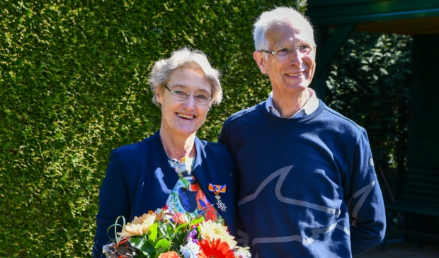 <p>Marga van Weelden-Hulshof met haar man.</p>
