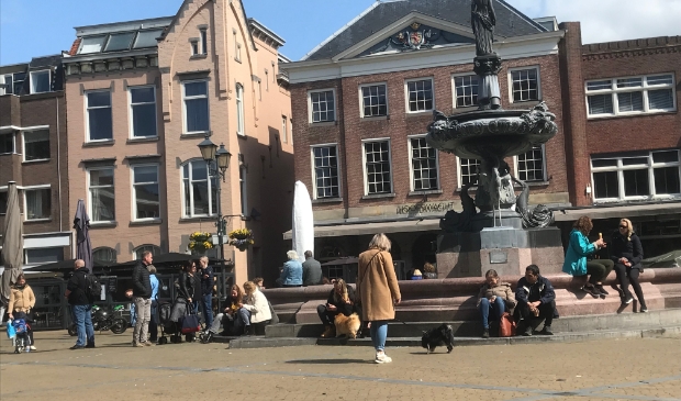 Het was zaterdag druk op de Grote Markt, de Hoofdwacht was een van de horeca ondernemers die deelnam aan Happen & Stappen