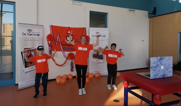 Merel van der Brugge danst op de Toermalijn met online verbinding naar basisscholen