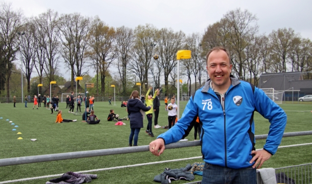 <p>Voorzitter Mark Smidt: We zijn heel actief op én buiten het veld om kinderen meer te laten bewegen.</p>