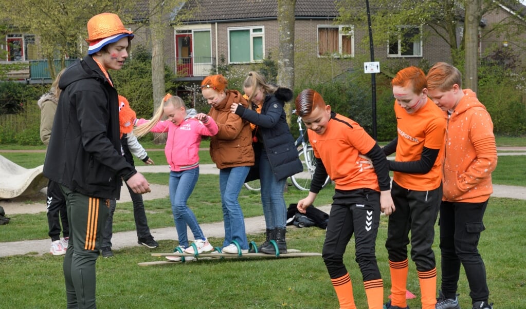 Basisschool De Pelikaan houdt Koningsspelen in park de Groene Scheg