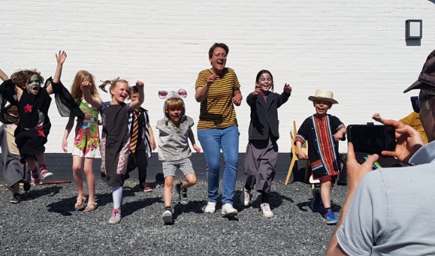De jongste groep van BO!NK Theaterschool presenteerde The Wizard of Oz.