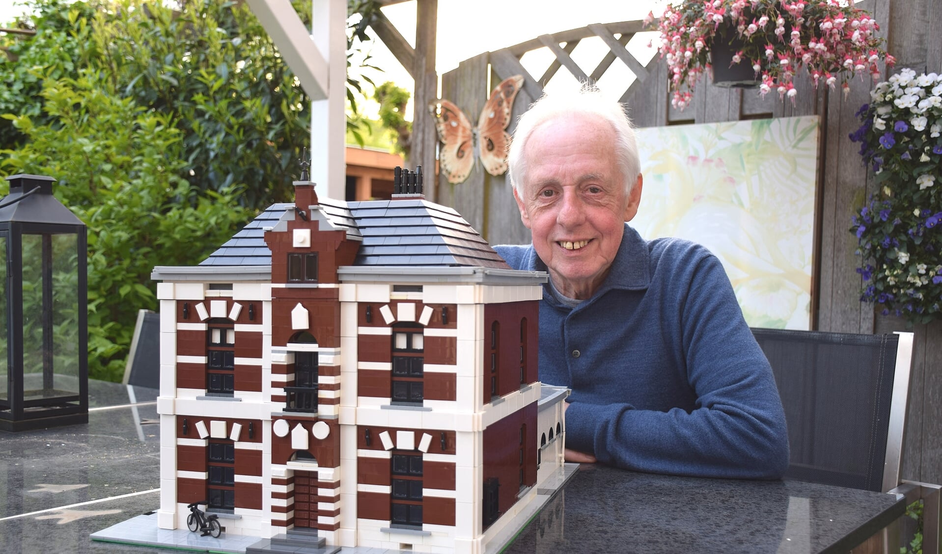 Wim Erwich bij het LEGO-huis