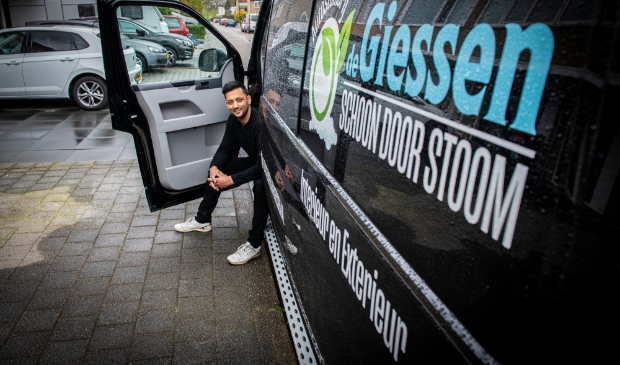 <p>Auto’s poetsen was altijd al zijn hobby, maar in 2019 zette Naser de stap om het professioneel te gaan doen.</p>