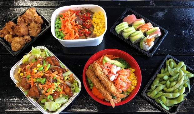 o.a. sushi, poké bowl en kapsalon van Food Time Houten