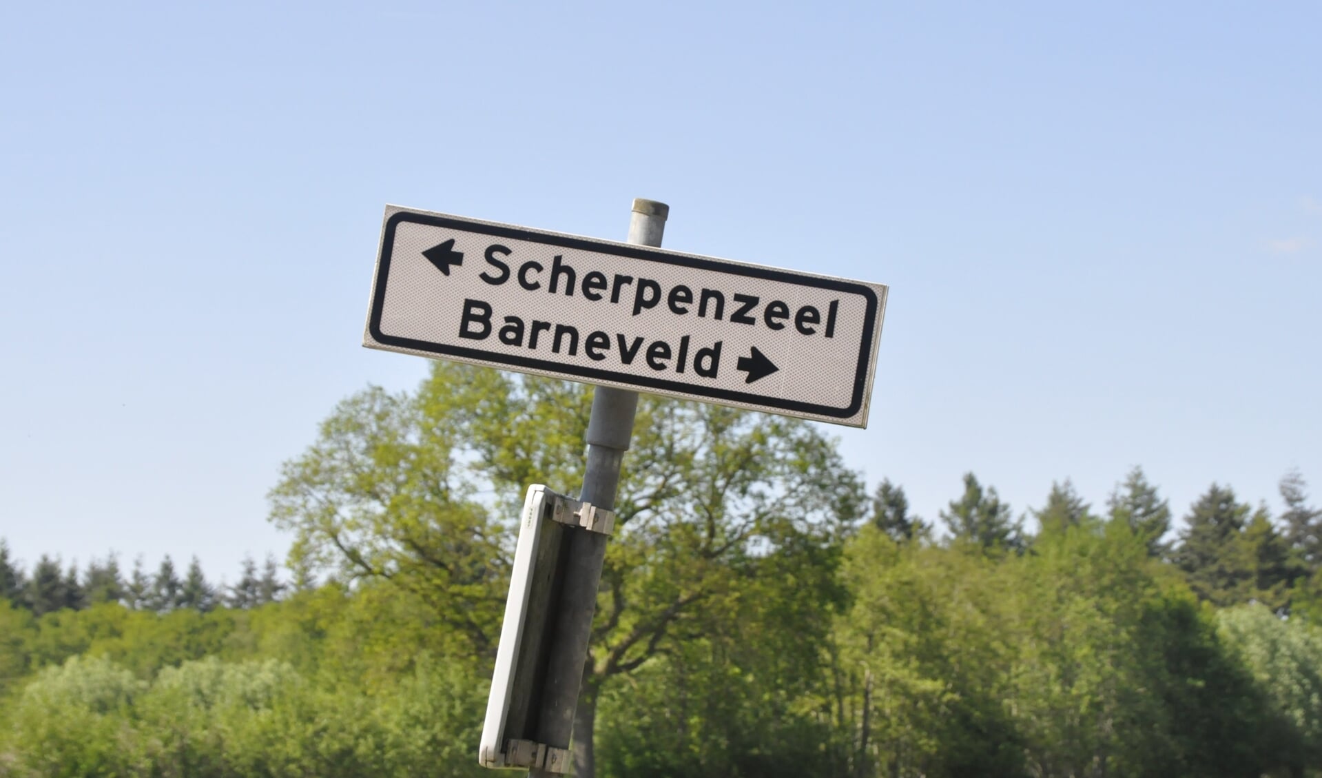 Het door de provincie Gelderland opgelegde fusieproces met Barneveld heeft de gemeente Scherpenzeel meer dan een miljoen euro gekost. 