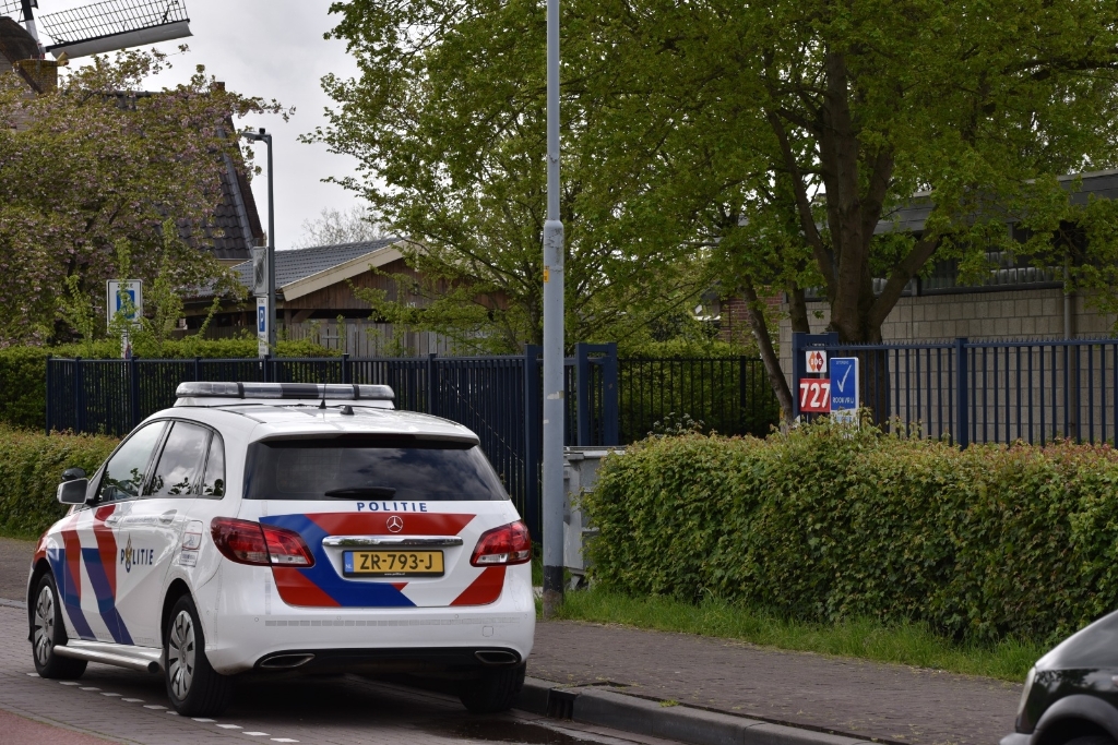 <p>De steekpartij gebeurde nabij de praktijkschool aan de Hoofdweg.</p>