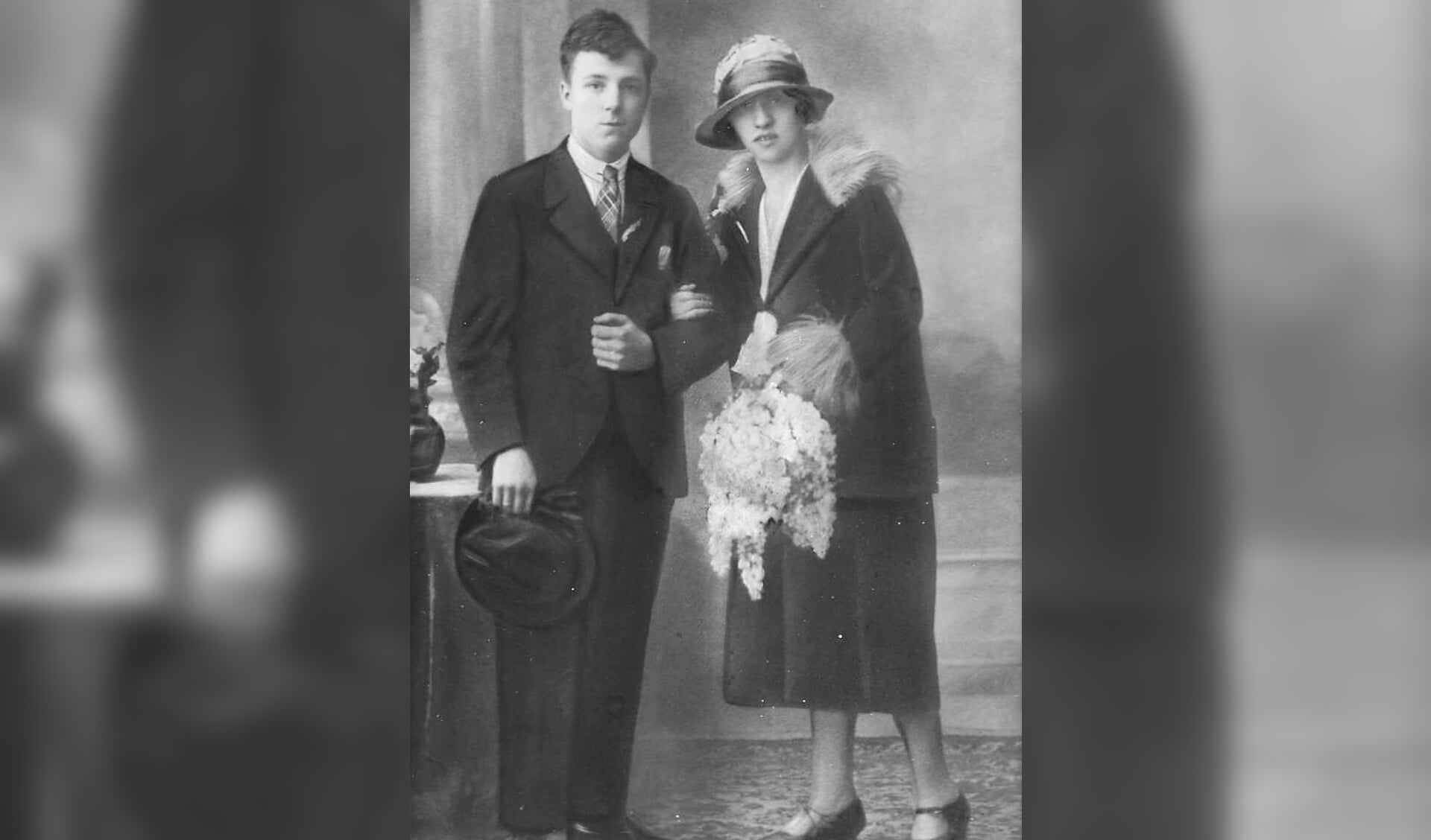 De trouwfoto van Arie en Annie Gaarenstroom uit 1927.
