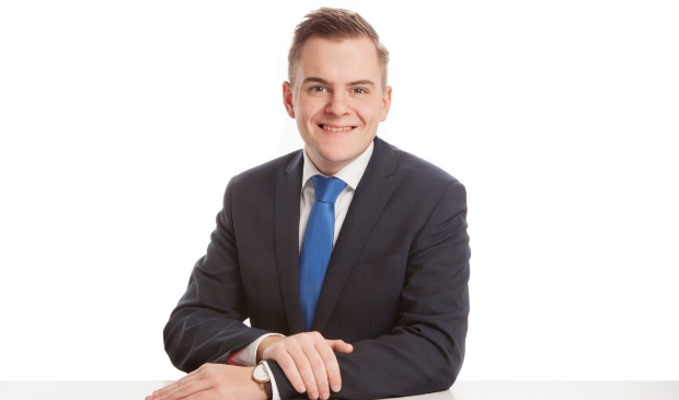 <p>mr. Bertjan Agteresch<br>BVD advocaten<br>Moerbei 11<br>3371 NZ Hardinxveld-Giessendam<br>0184 61 89 74<br>agteresch@bvd-advocaten.nl<br>www.bvd-advocaten.nl<br>BVD advocaten is elke dag telefonisch bereikbaar van 8.30 uur tot 17.30 uur.</p>