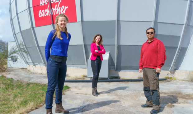 <p>Floor Hofman van verpakkingsloze winkel De Gieterij, Lisette de Jong van Youngwise en rechts Bing Go van Go-Tan.</p>