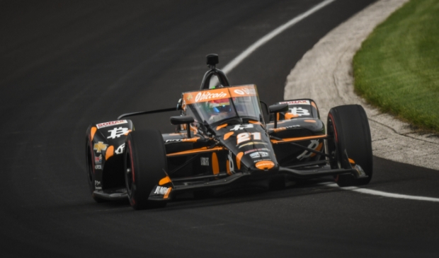<p>Rinus van Kalmthout finishte als achtste in de Indy500.</p>