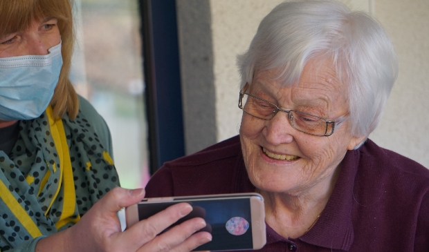 <p>Tijdens het Alzheimer Cafe kunnen belangstellenden meer te weten komen over dementie.</p>
