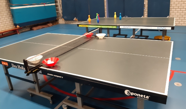De zaal staat klaar voor de jeugdtraining