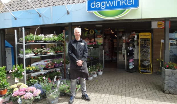 Anno van den Berg voor Anno's Dagwinkel