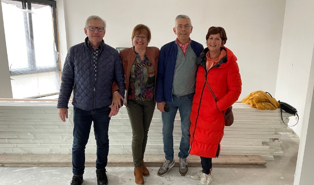 <p>De familie Duits en de familie Van Huigenbos, al veertig jaar vrienden en straks ook buren. </p>