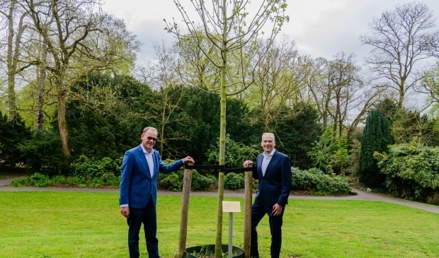 Dinsdagochtend 4 mei legden leden van het college van burgemeester en wethouders en afgevaardigden van de gemeenteraad kransen bij de verschillende monumenten in het Walkartpark en in Den Dolder ter nagedachtenis aan de slachtoffers van de Tweede Wereldoorlog.