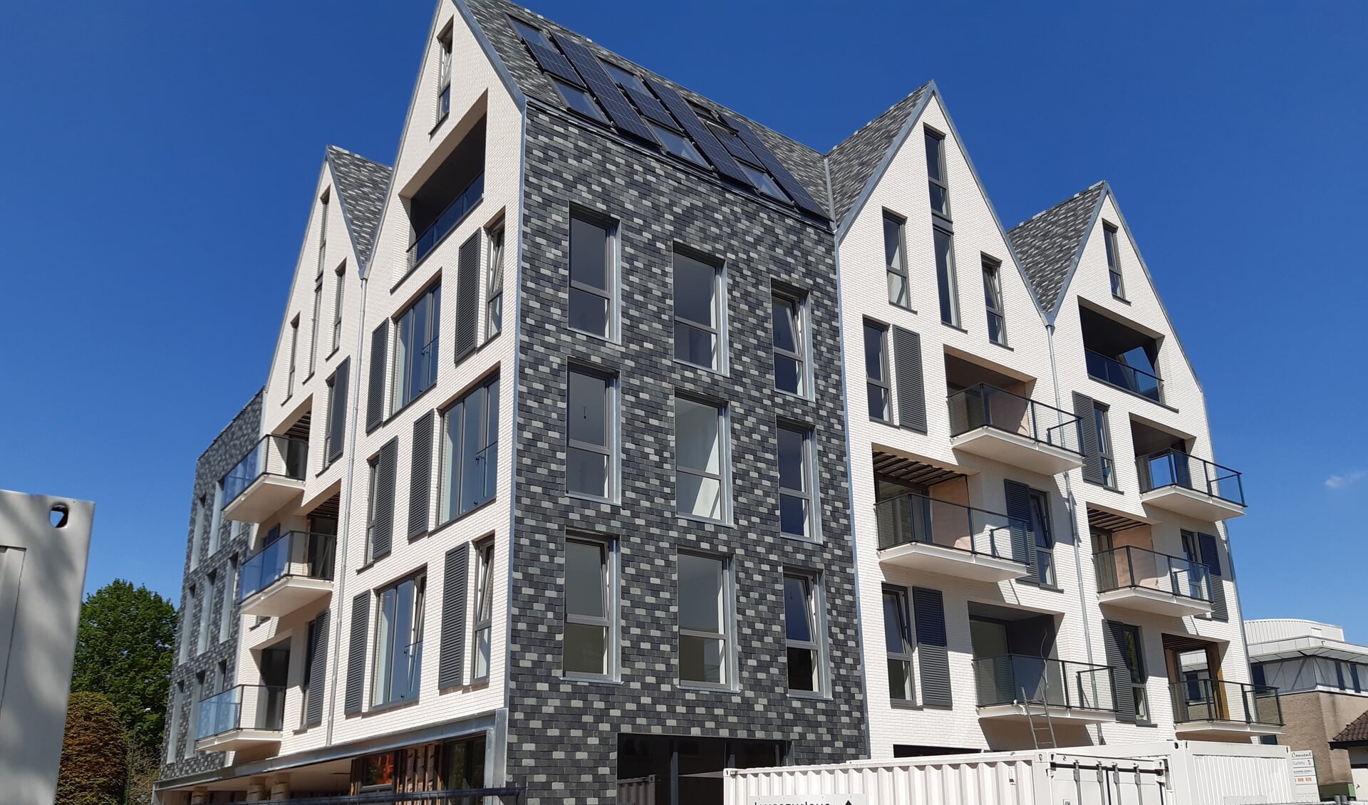 Het nieuwe appartementencomplex 'Hofstede' aan de Hamersveldseweg voldoet al aan eisen van duurzaamheid.