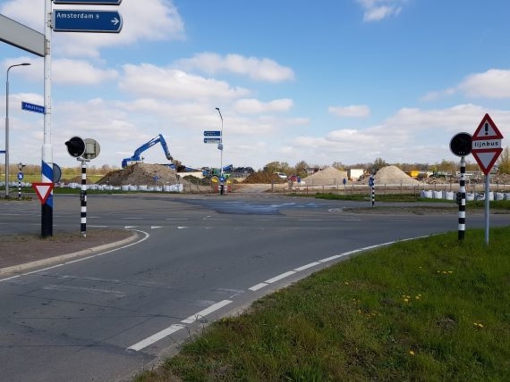 <p>Het kruispunt met Amstelslag.</p>