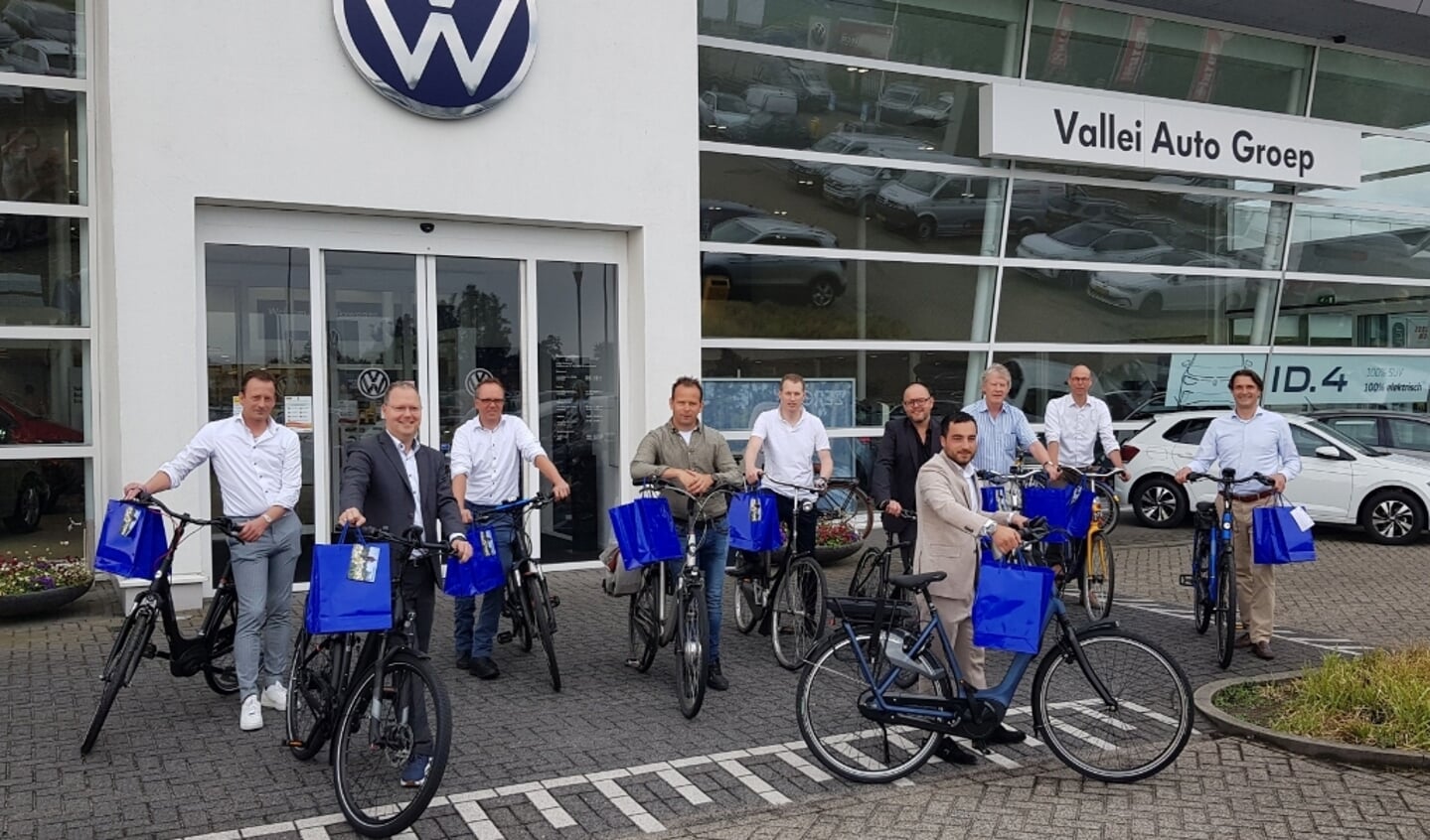 De aftrap van de campagne vond plaats bij de Vallei Auto Groep, die convenantpartner is van Regio Foodvalley Mobiliteit. 