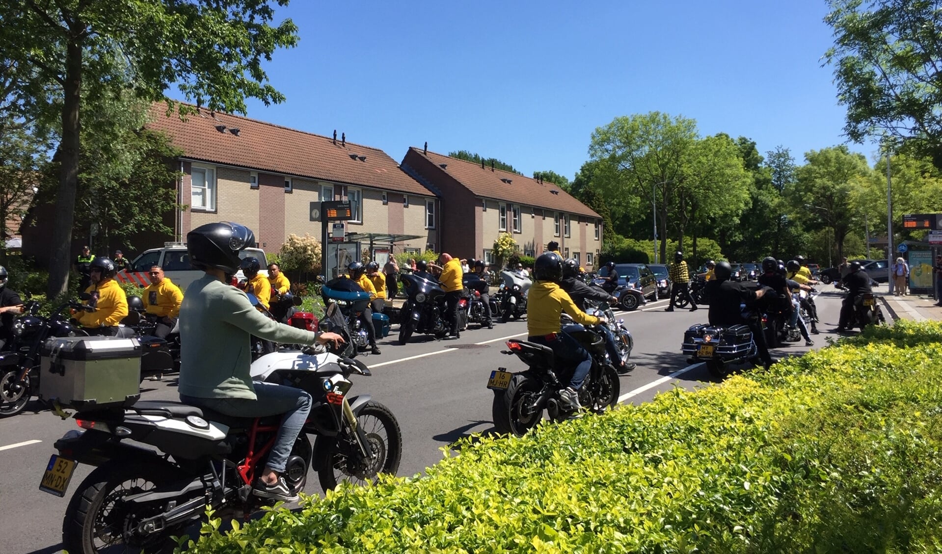 Bij de uitvaart van de voormalig president van motorclub Satudarah werd het verbod op dragen Satudarah colors door deelnemers aan de rouwstoet in Amstelveen nageleefd. 