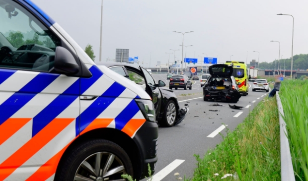 <p>De bestuurder van een personenwagen is gewond geraakt bij het ongeval. </p>