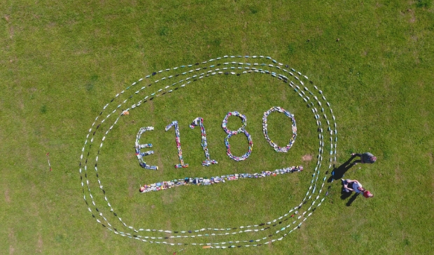 <p>1180 euro werd bovend opgehaald met een zwerfvuil opruimactie voor weeskinderen in Pakistan.</p>