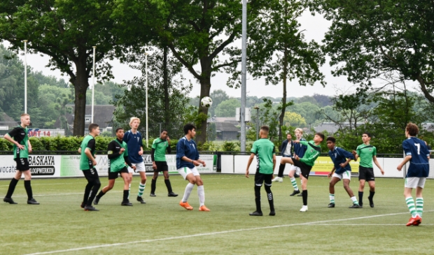 <p>Eindelijk weer een krachtmeting met leeftijdgenoten van een andere club.</p>