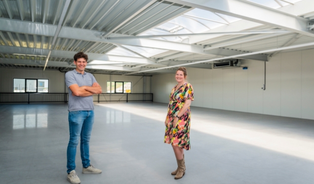 <p>Wout Thomassen en Gerdien Mosterd lanceren Perfor Diamond Drills.</p>