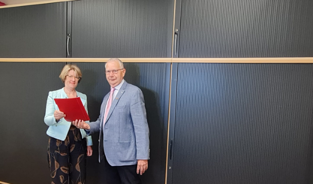 Marie Verheij - PCSO en Evert Wulfsen - Voorzitter Sigma