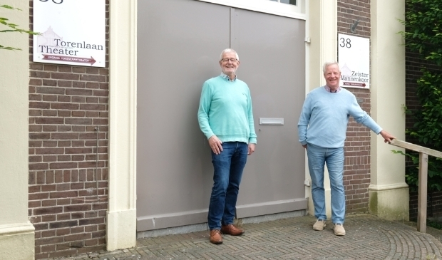 <p>Henk ter Voorde en Koos van Gemeren: "Zingen is genieten."</p>
