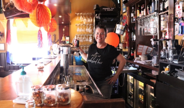 <p>Brigitte van Eig ziet de toekomst van haar café zonnig tegemoet.</p>