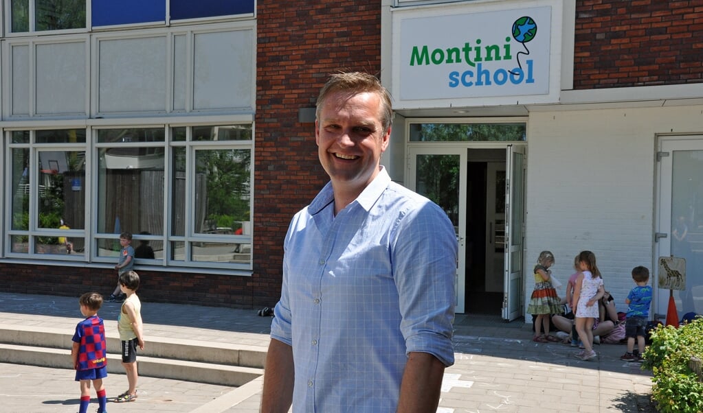 De nieuwe directeur Freek Steur merkt dat hij gedijt in het klimaat van de Montinischool.