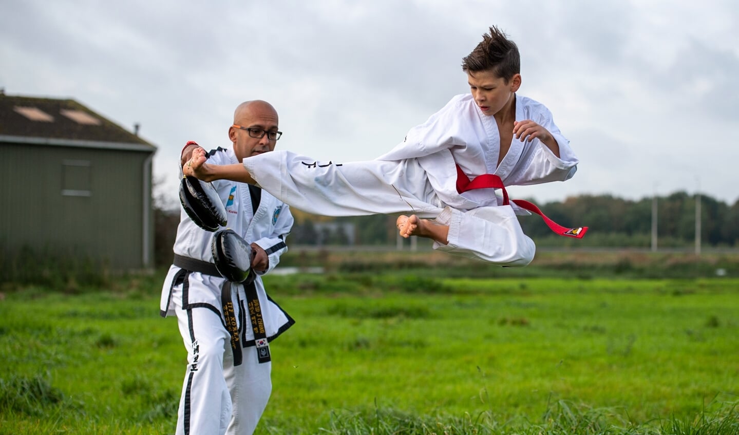 Door ook buiten te trainen is sportschool Chung Do Kwan tijdens de pandemie geen dag gesloten geweest.