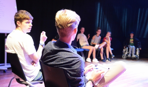 Thjum en Mike regisseren Theaterweek